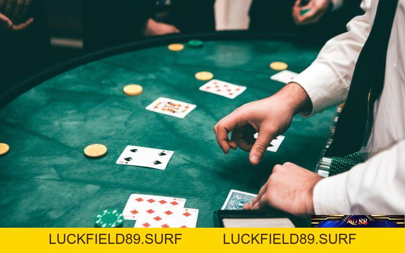 Tìm Hiểu Luật Chơi Bài Poker Mu88 Chi Tiết Nhất